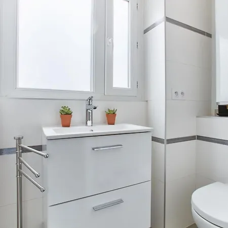 Appartement Montmartre & Sacre-coeur Basilica - 1br - Cityapartmentstay *